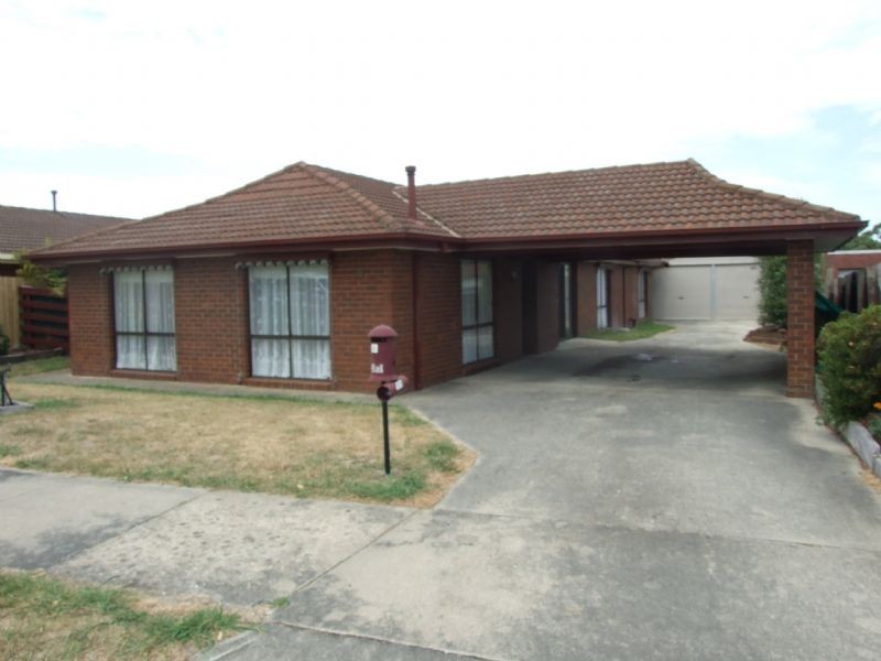 6 Jeeralang Avenue, Newborough VIC 3825