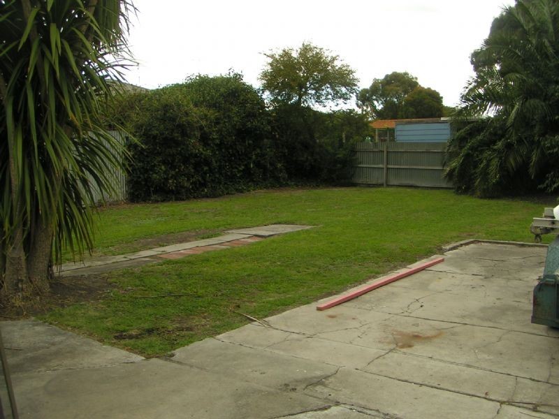 2 Bruce Street, Moe VIC 3825