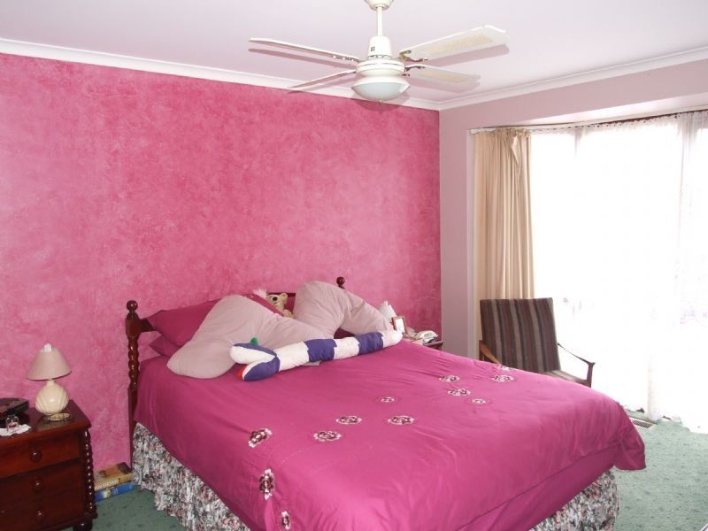 6 Leonis Court, Moe VIC 3825