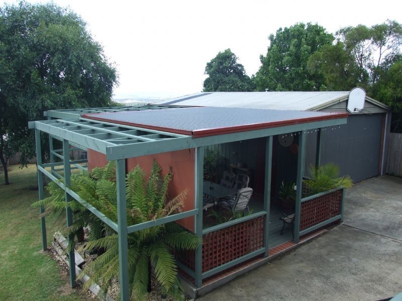 6 Leonis Court, Moe VIC 3825