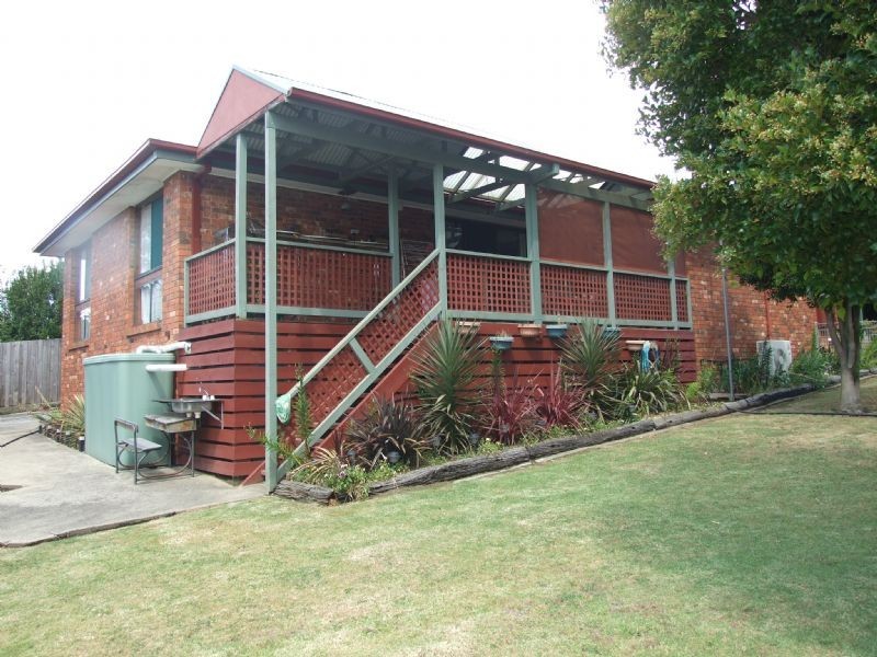 6 Leonis Court, Moe VIC 3825
