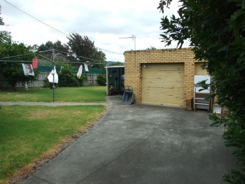 4 Mervyn Street, Moe VIC 3825