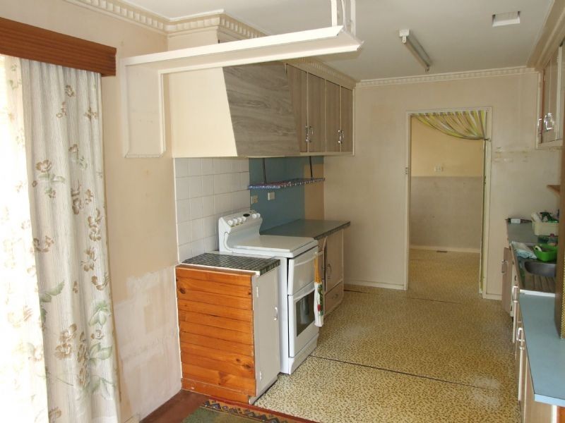 4 Mervyn Street, Moe VIC 3825