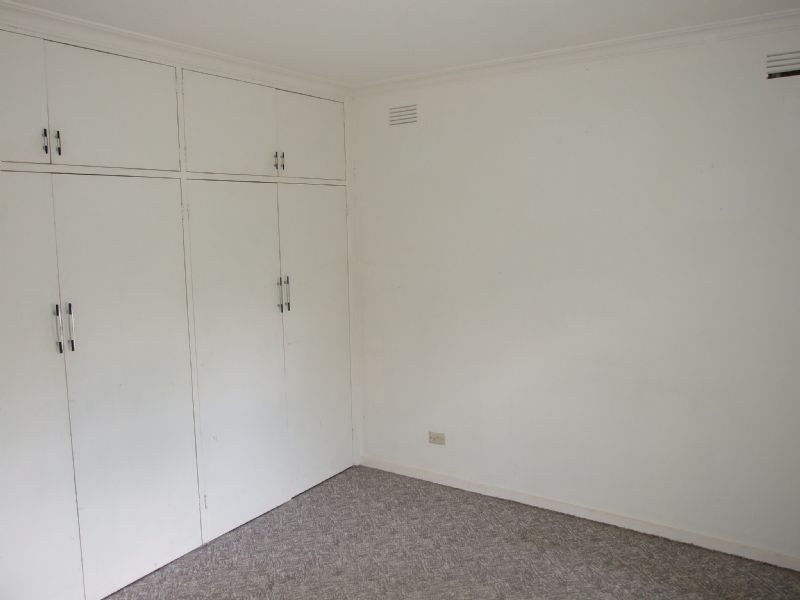 4 Mervyn Street, Moe VIC 3825