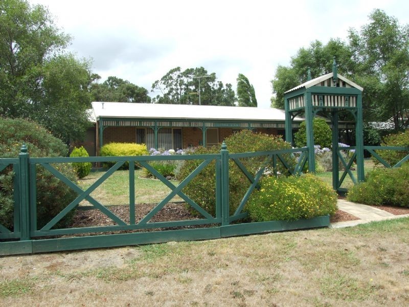 2 Comans Way, Moe VIC 3825