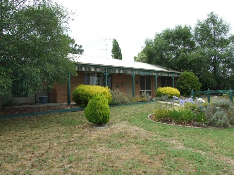 2 Comans Way, Moe VIC 3825