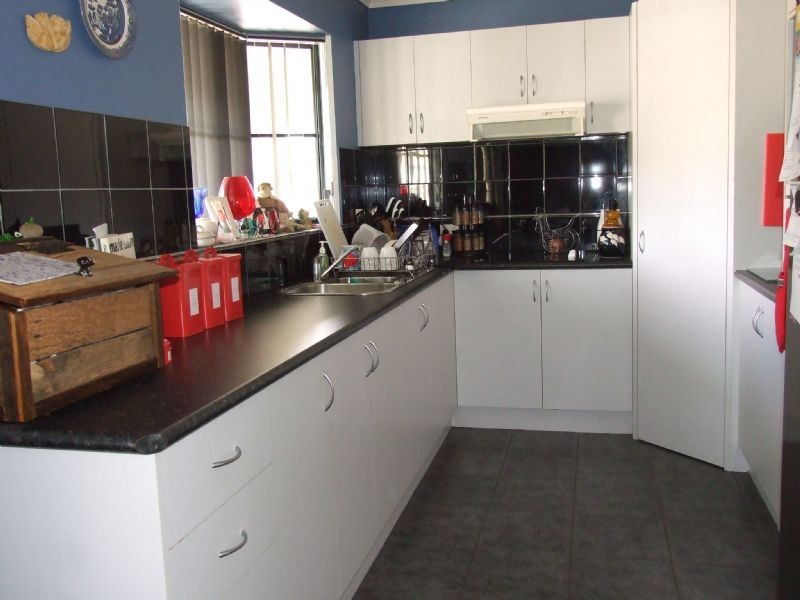 14 Yasmin Drive, Hernes Oak VIC 3825