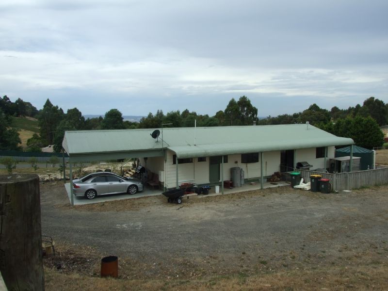 14 Yasmin Drive, Hernes Oak VIC 3825