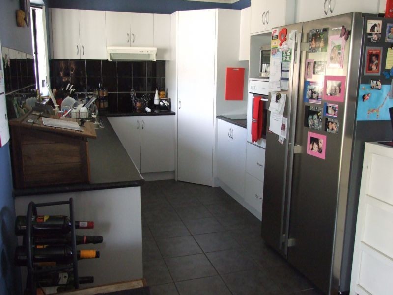 14 Yasmin Drive, Hernes Oak VIC 3825