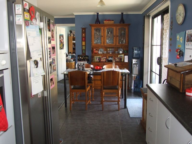 14 Yasmin Drive, Hernes Oak VIC 3825