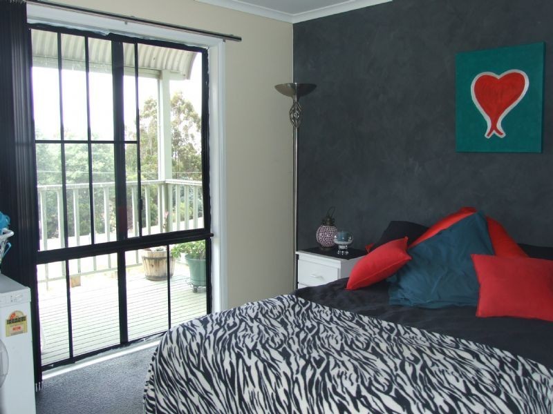 14 Yasmin Drive, Hernes Oak VIC 3825