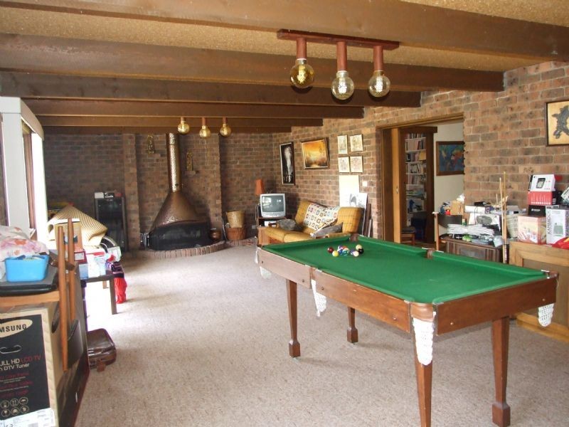 12 Cemetery Road, Moe VIC 3825
