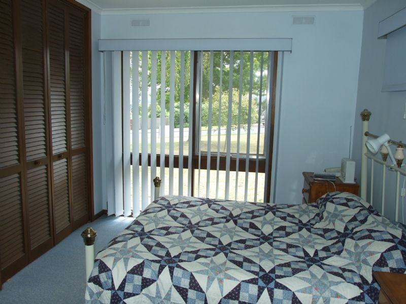 12 Cemetery Road, Moe VIC 3825