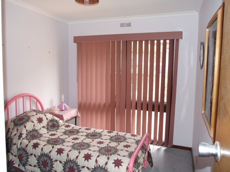 12 Cemetery Road, Moe VIC 3825