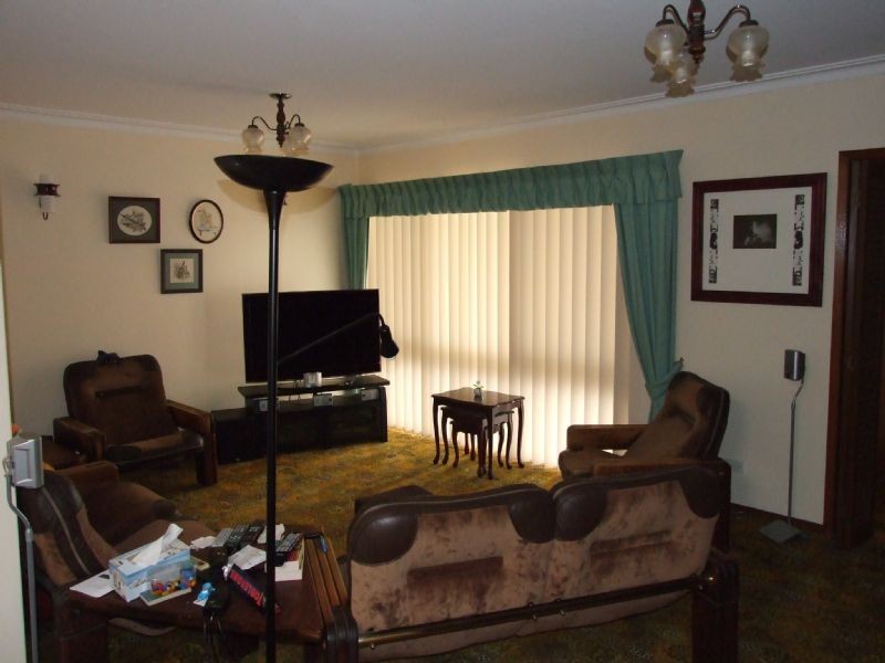 12 Cemetery Road, Moe VIC 3825