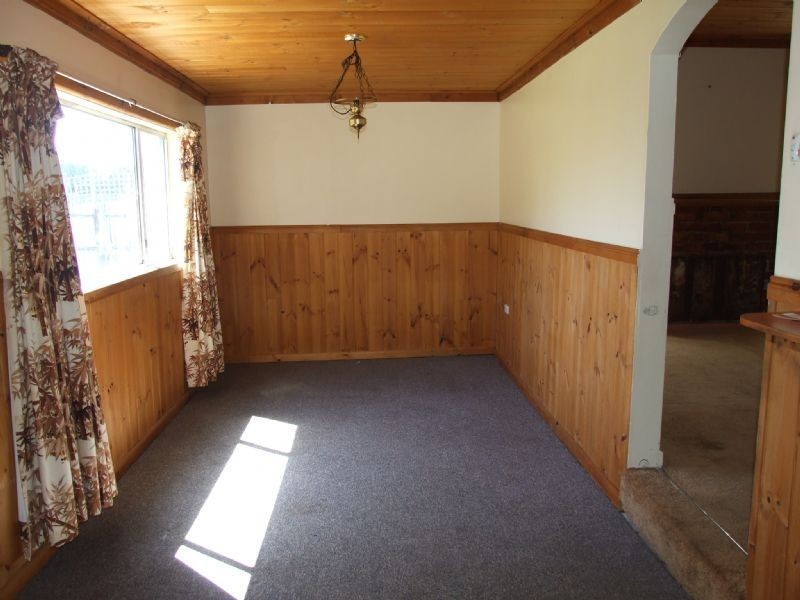 16 Bruce Street, Moe VIC 3825