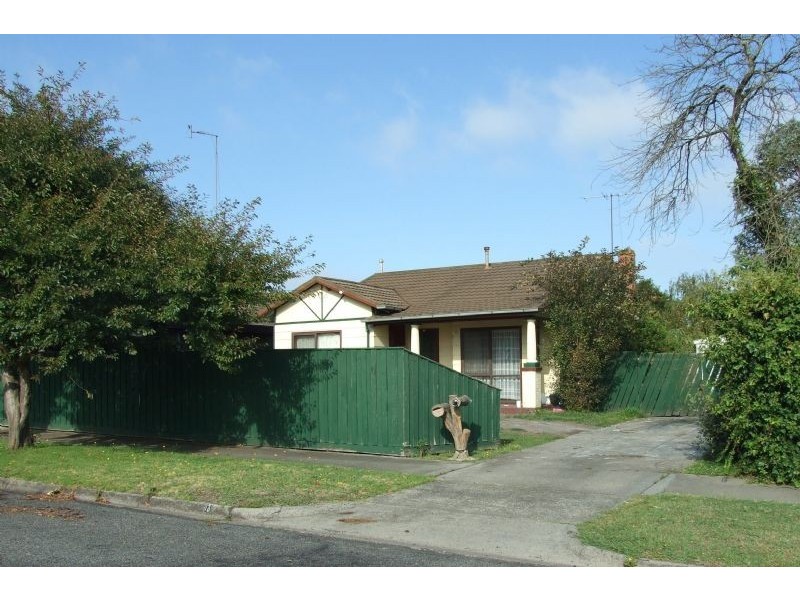 16 Bruce Street, Moe VIC 3825