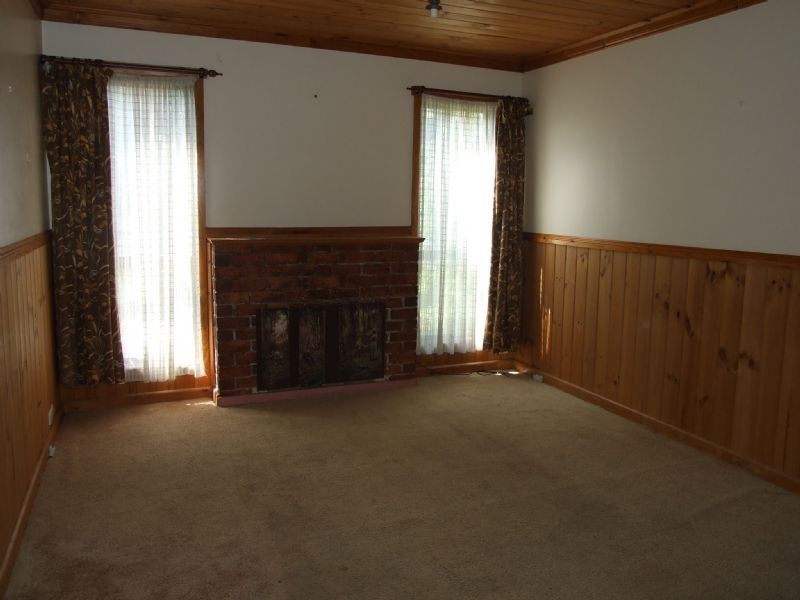 16 Bruce Street, Moe VIC 3825