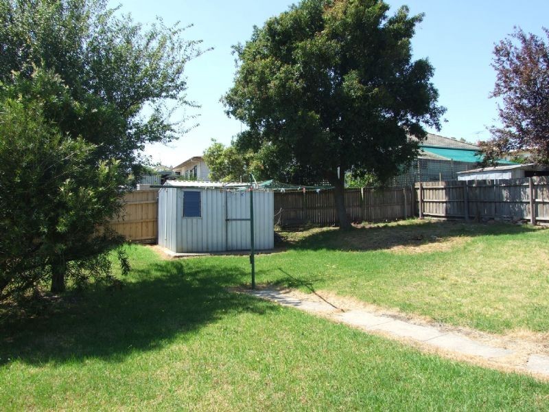 77 Wirraway Street, Moe VIC 3825