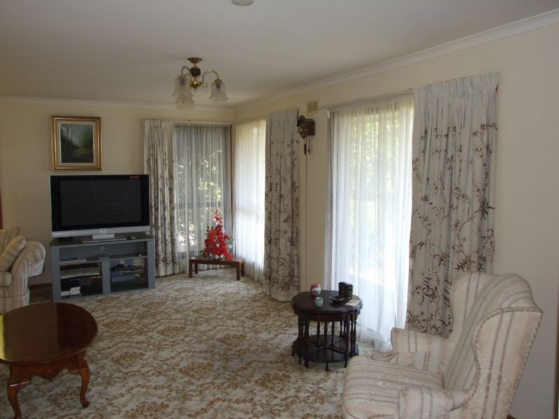 2 Fairway Drive,    YALLOURN HEIGHTS  Via, Newborough VIC 3825