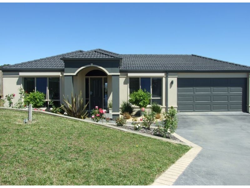 5 Sharnee Court, Moe VIC 3825