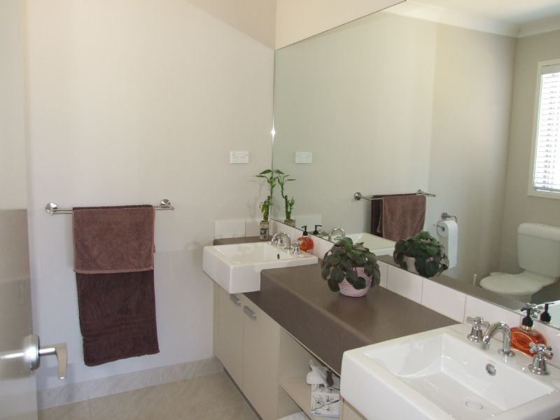 5 Sharnee Court, Moe VIC 3825