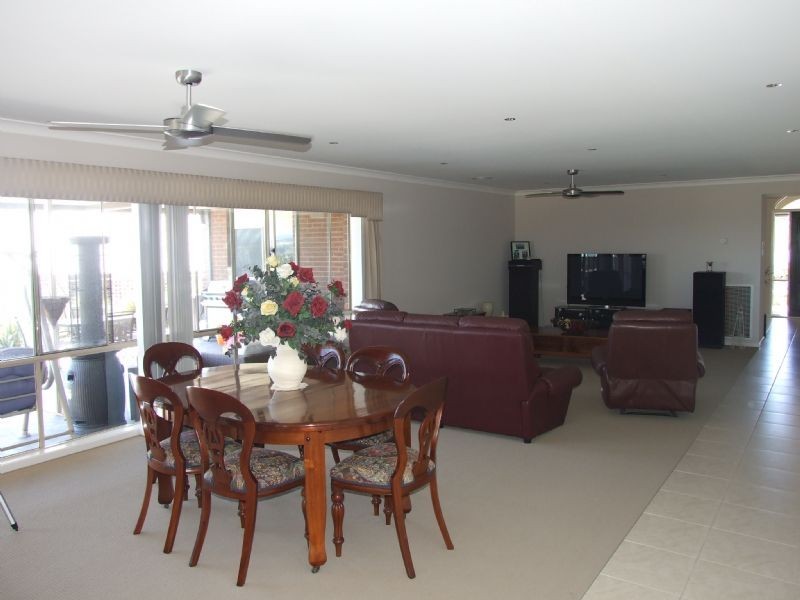 5 Sharnee Court, Moe VIC 3825