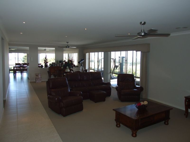 5 Sharnee Court, Moe VIC 3825