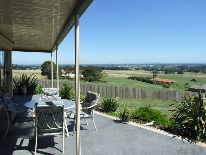 5 Sharnee Court, Moe VIC 3825