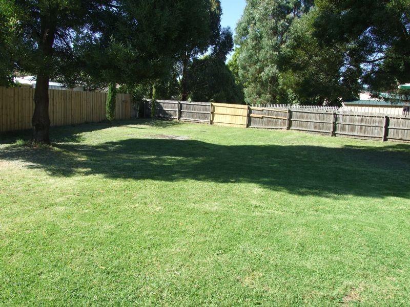 1 Marshall Avenue, Moe VIC 3825