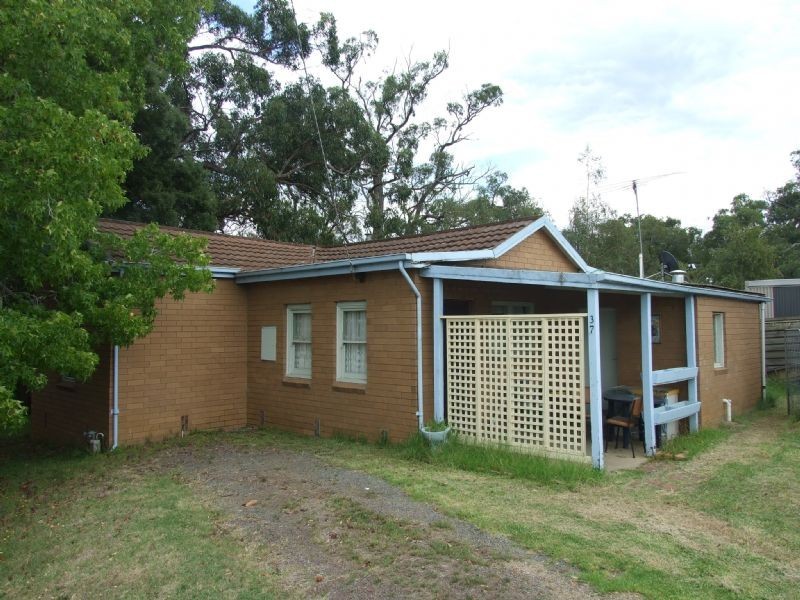 37 Old Coalville Road, Moe VIC 3825