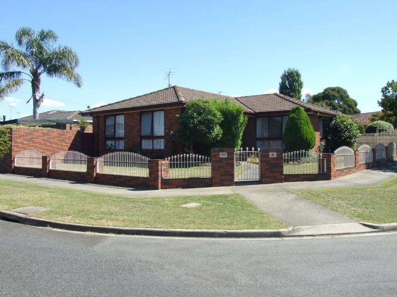14 Tresswell Avenue, Newborough VIC 3825