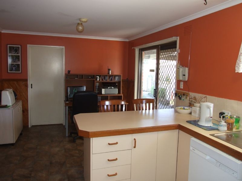 14 Tresswell Avenue, Newborough VIC 3825