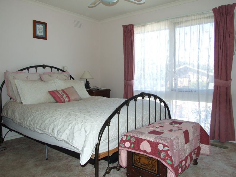 14 Tresswell Avenue, Newborough VIC 3825