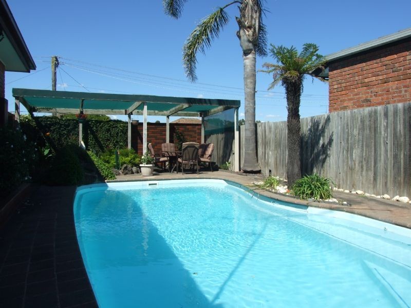 14 Tresswell Avenue, Newborough VIC 3825