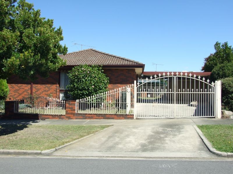 14 Tresswell Avenue, Newborough VIC 3825