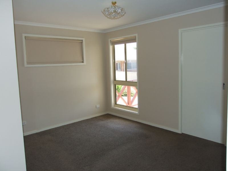 5 Orion Court, Moe VIC 3825