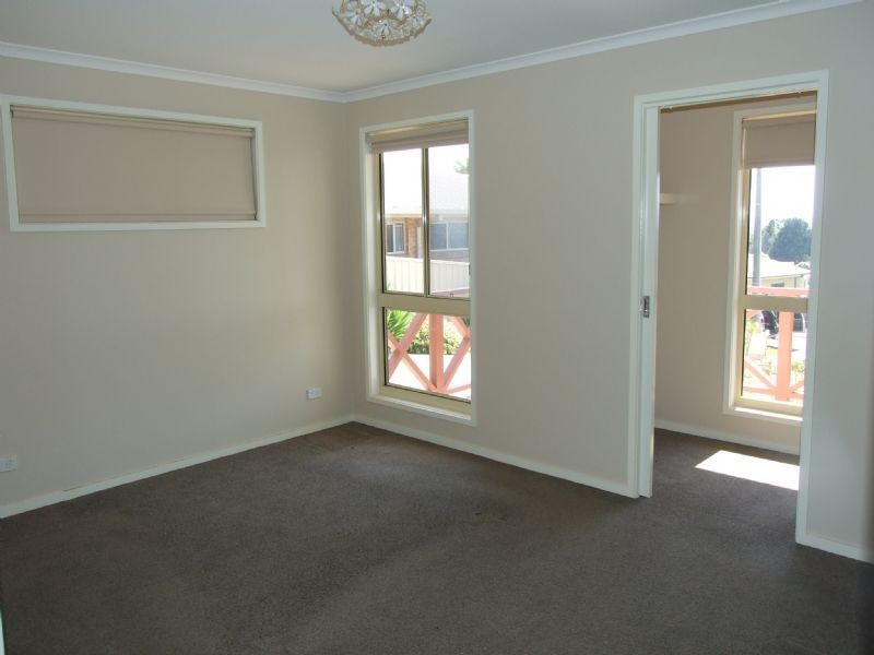 5 Orion Court, Moe VIC 3825
