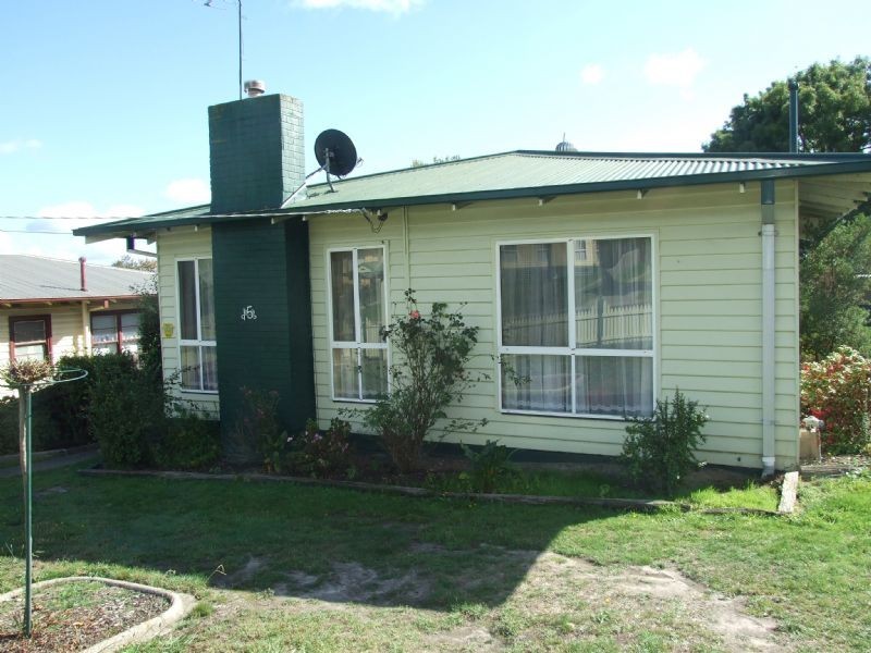 15 Lincoln Street, Moe VIC 3825