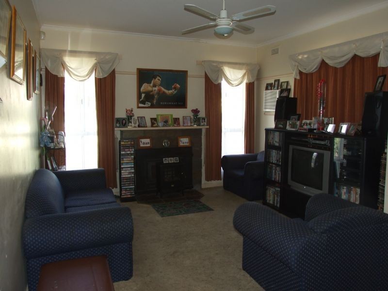 15 Lincoln Street, Moe VIC 3825