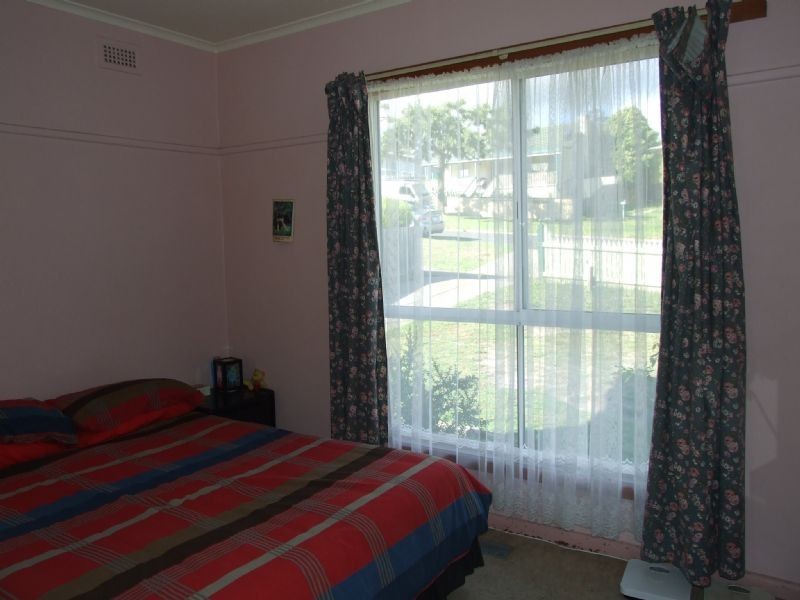 15 Lincoln Street, Moe VIC 3825