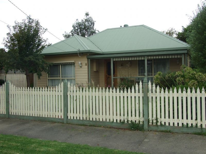 15 Eden Street, Moe VIC 3825