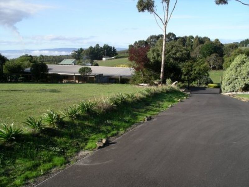 285 McDonalds Track, Hernes Oak VIC 3825