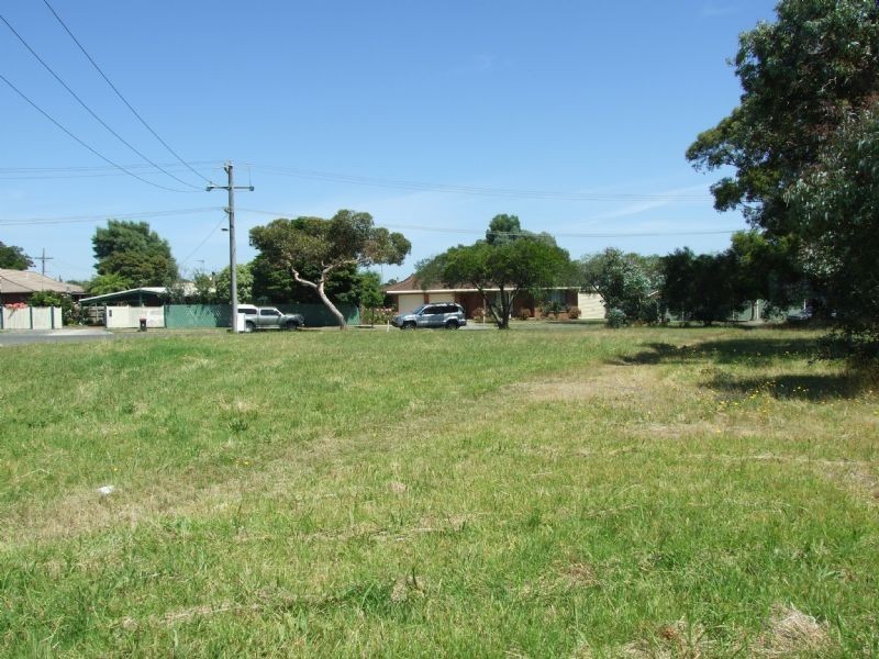 17 Stirling Street, Moe VIC 3825