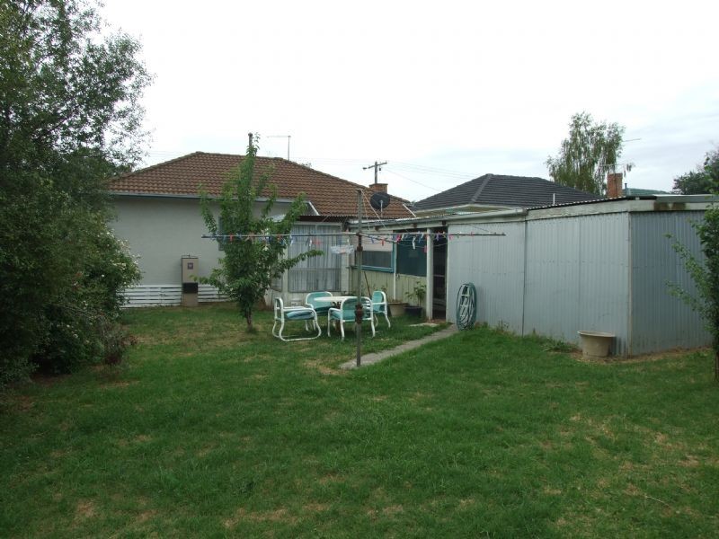 57 Service Road, Moe VIC 3825