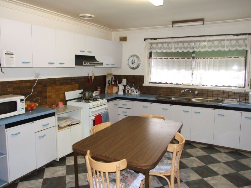 2 Peer Street, Moe VIC 3825