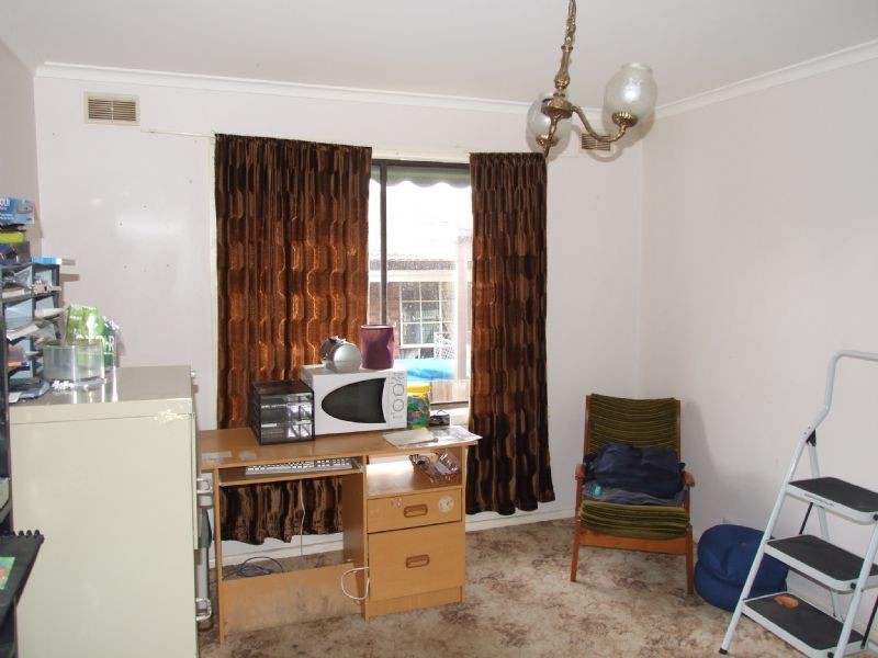 2 Peer Street, Moe VIC 3825