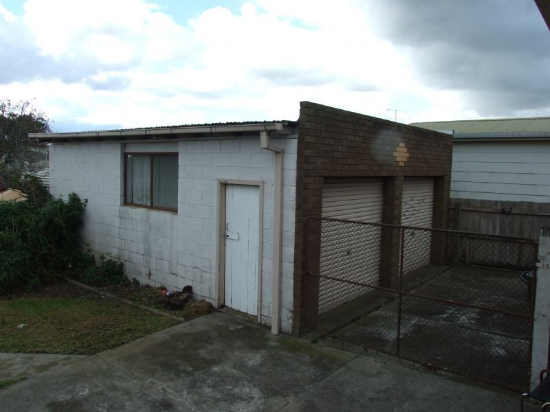 2 Peer Street, Moe VIC 3825