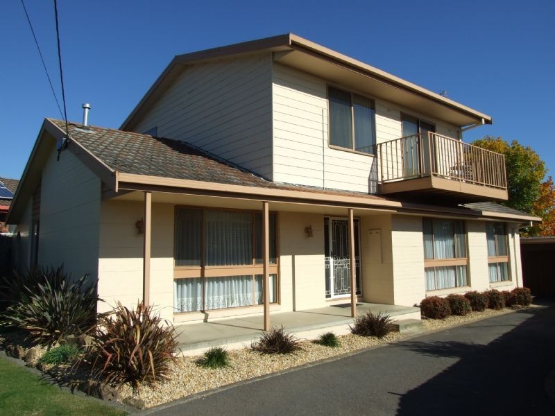 18 Griffin Street, Moe VIC 3825