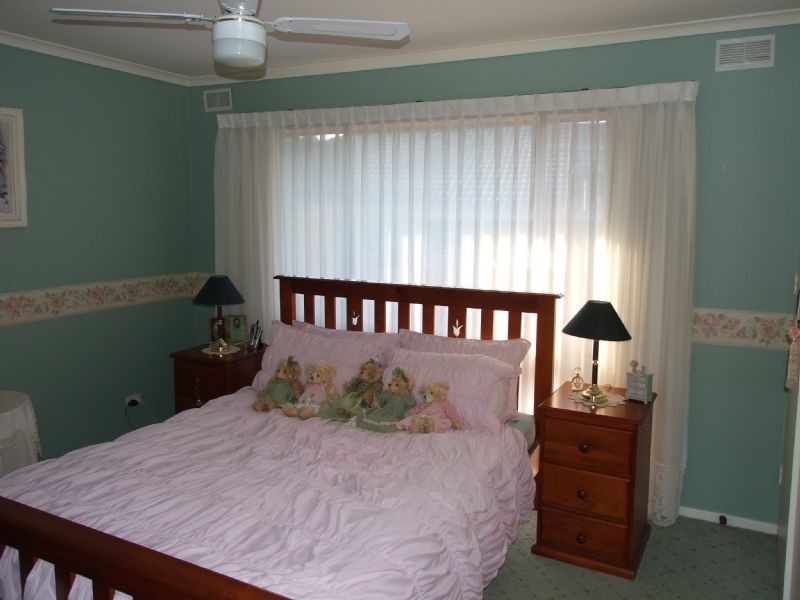 18 Griffin Street, Moe VIC 3825